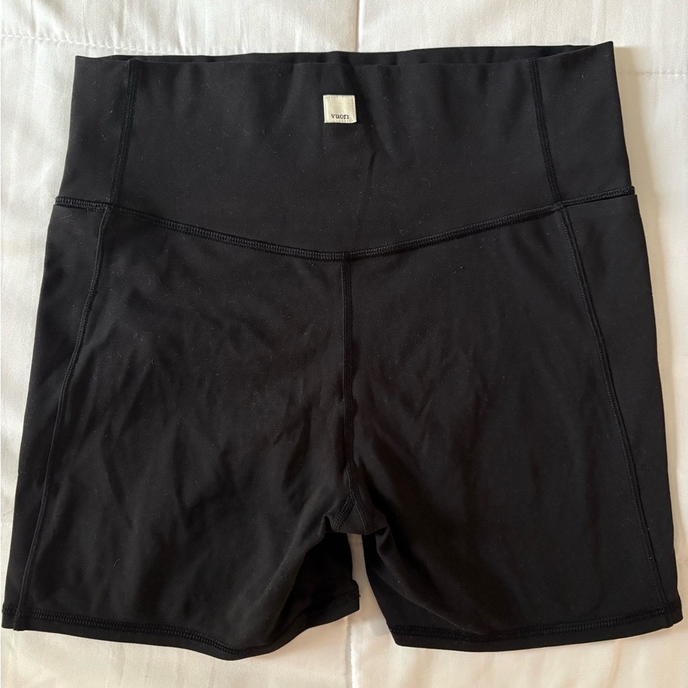 Vuori Black Biker Shorts 5”